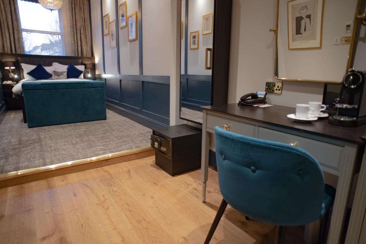 Blackbird London Bagian luar foto